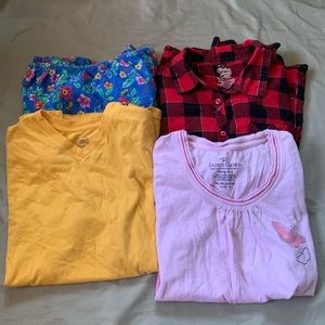 Lot of 4 Girls printed T-shirts size 14/16XL
